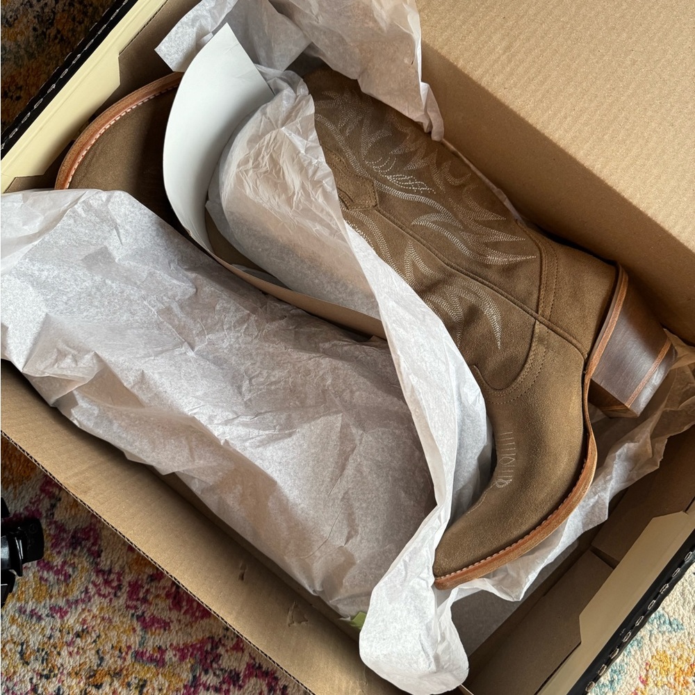 IDYLLWIND CHARMED LIFE TAN SUEDE WESTERN BOOTS